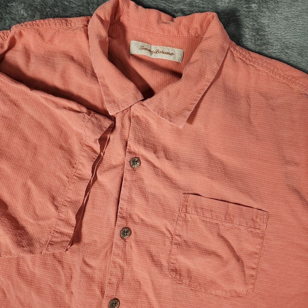 Tommy Bahama Men's XL Salmon Pink Short Sleeve Silk Camp Button Up Resort Shirt